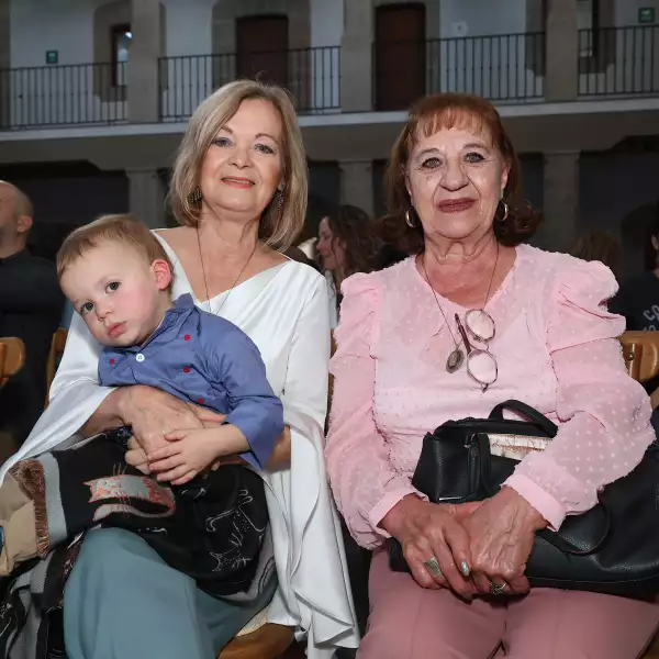 Martha Padilla , Lucas Pérez Muñoz y Pilar Contreras Niño 