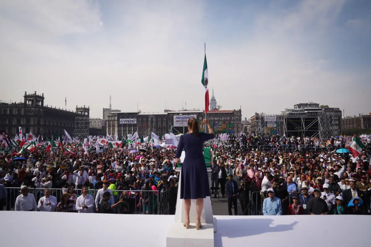 sheinbaum-zocalo-7-años.jpeg