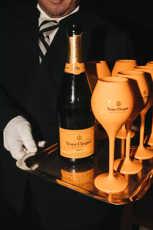 Champagne Veuve Clicquot