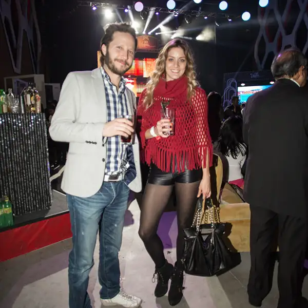 Alex Lara y Carol Lav