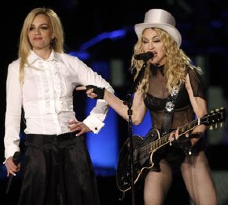 La cantante decidió no acompañar a la Reina del Pop durante su tour por Europa y América pues un juez le ha dado permiso de pasar unos días con Jayden James y Sean Preston.
