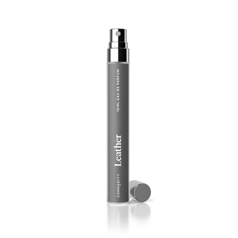Fragancia travel size Leather de Commodity