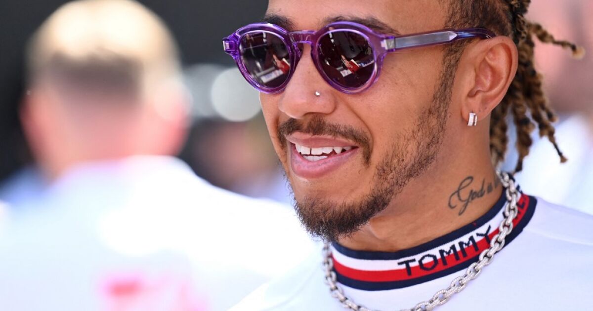 Why does the FIA prohibit Formula 1 drivers from wearing jewelry? Why does the FIA prohibit Formula 1 drivers from wearing jewelry?