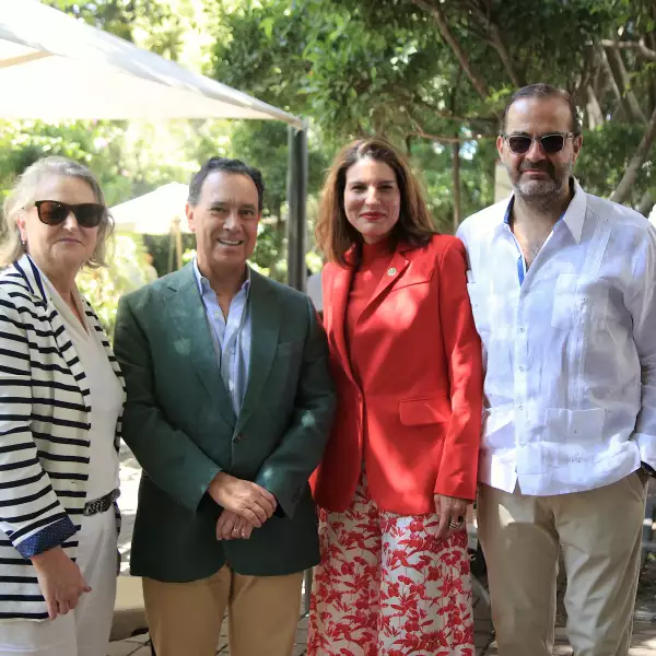  Johana y Manuel Carvalho , María Isabel Castillo y Jean Paul F