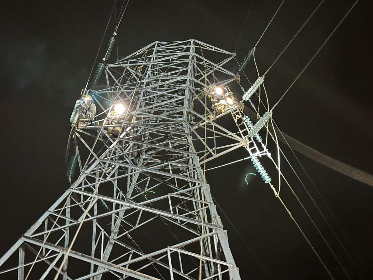 La transmisión eléctrica pone en riesgo el boom renovable en México