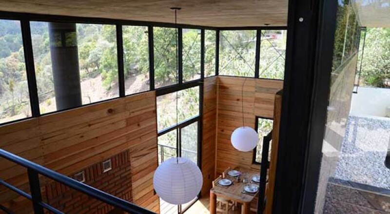 La cabaña es ideal para ir con tus amigos en pareja