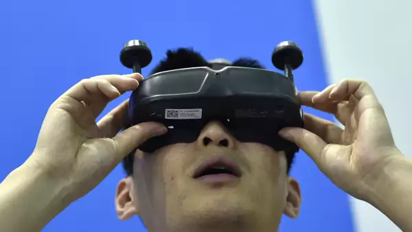 Hacia finales de año las tecnológicas integrarán en sus procesadores soportes de realidad virtual para móviles.