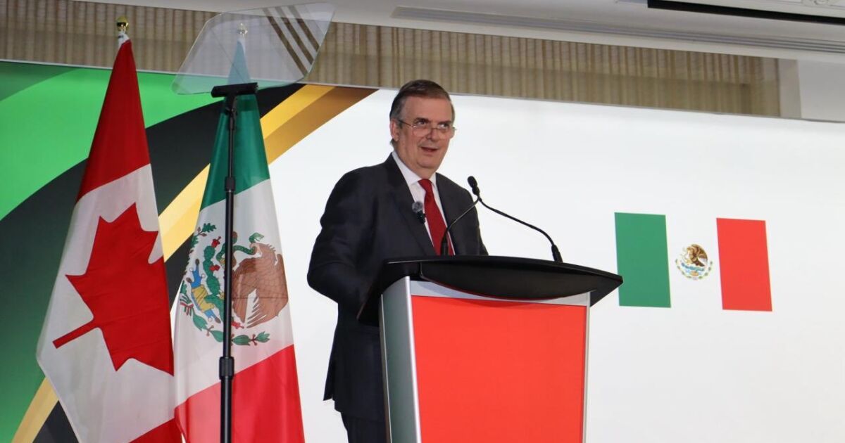 México amarra inversión farmacéutica de 2,000 mdd en misión a Canadá

La empresa Solar International Core Canada instalará una planta de ingredientes farmacéuticos activos en el Polo de Desarrollo de Zapotlán, Hidalgo.