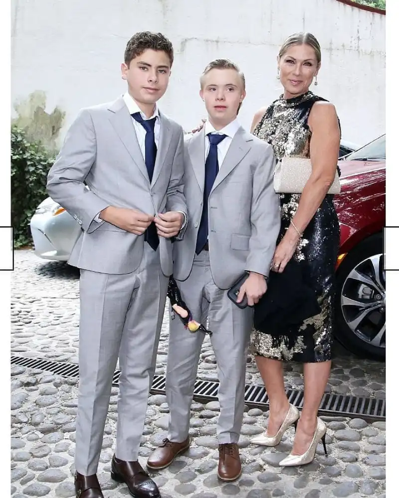 CALDERONhijos.jpg