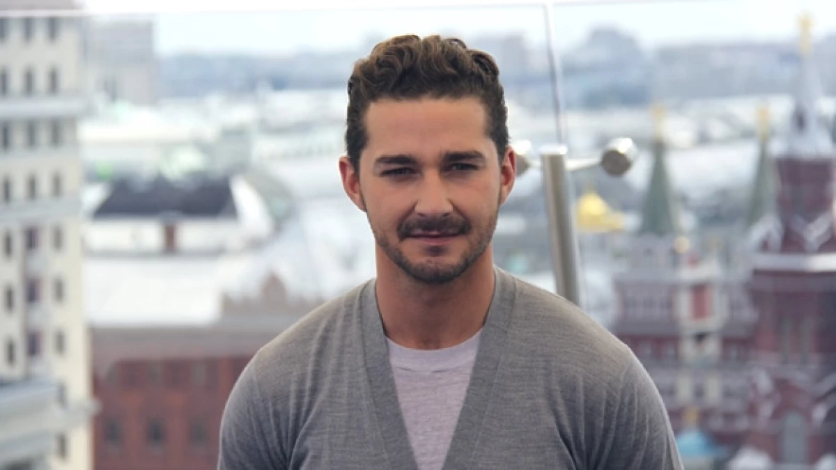 Shia LaBeouf dijo estar embarcado en proyectos para encontrar un sentido a su existencia, según declaro a una revista