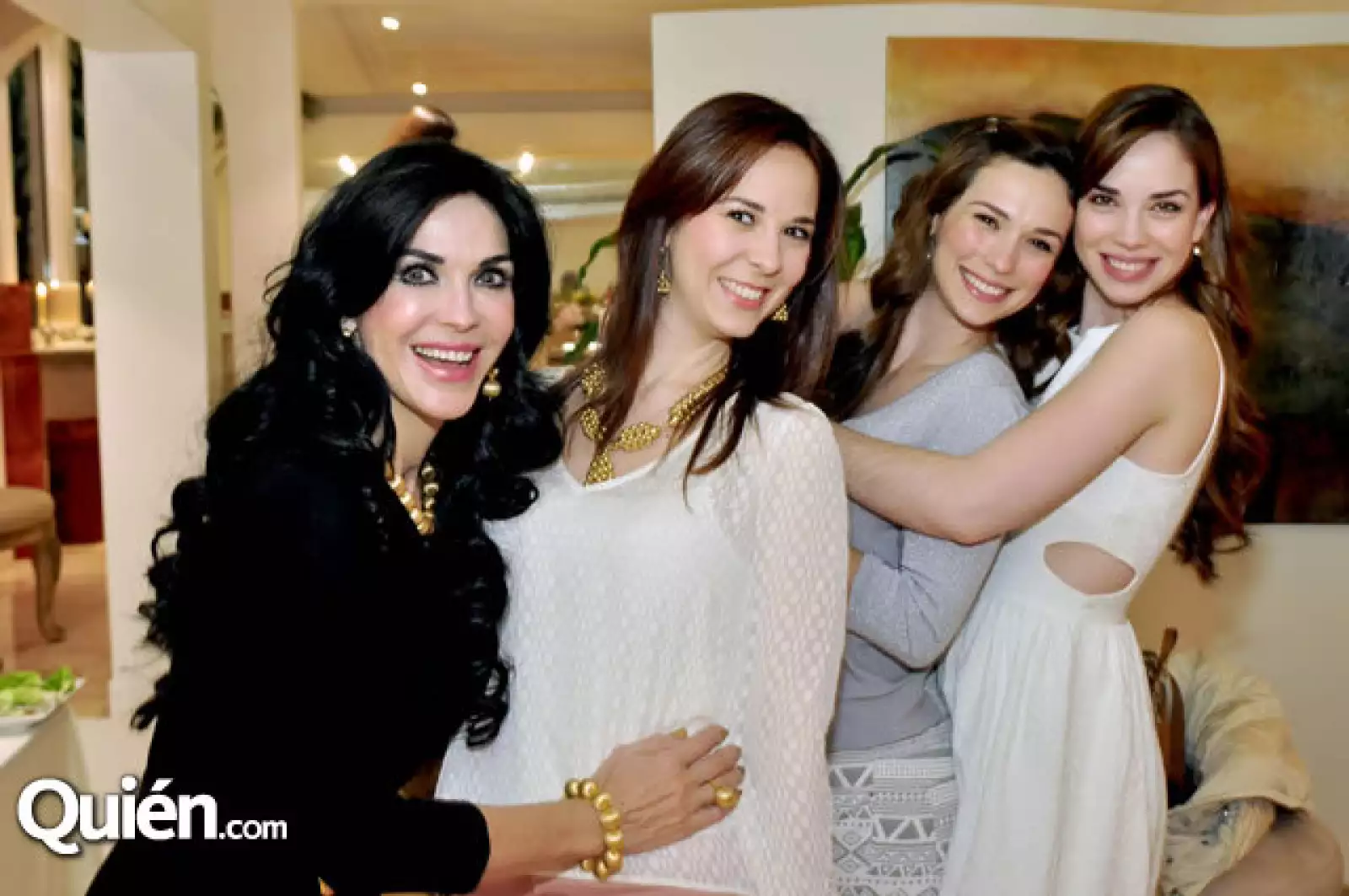 Martha de Ruíz, Martha Ruíz, Charito Ruíz de D´Alessio y Priscila Ruíz
