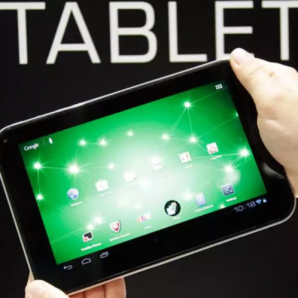 Para los que sueñan con una Apple TV, la feria mostró una televisión dentro de una manzana.