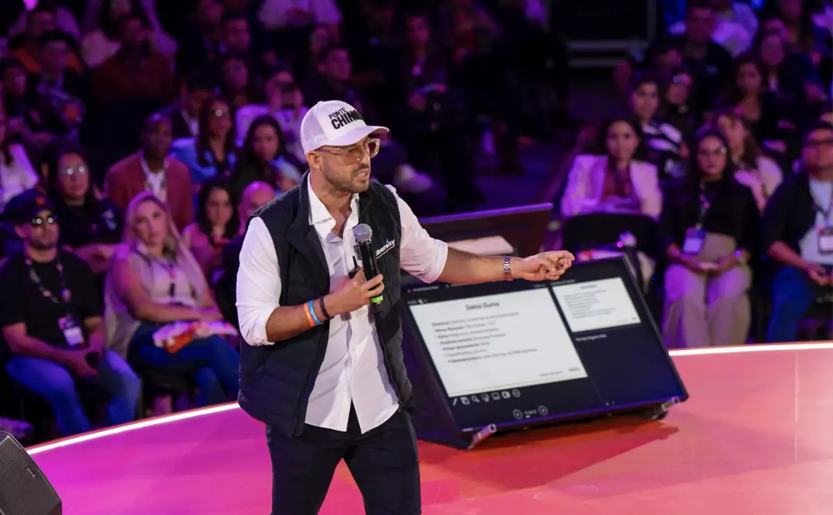 Ser speaker puede ser un gran negocio, pero primero debes dominar esta habilidad (y no es la oratoria)