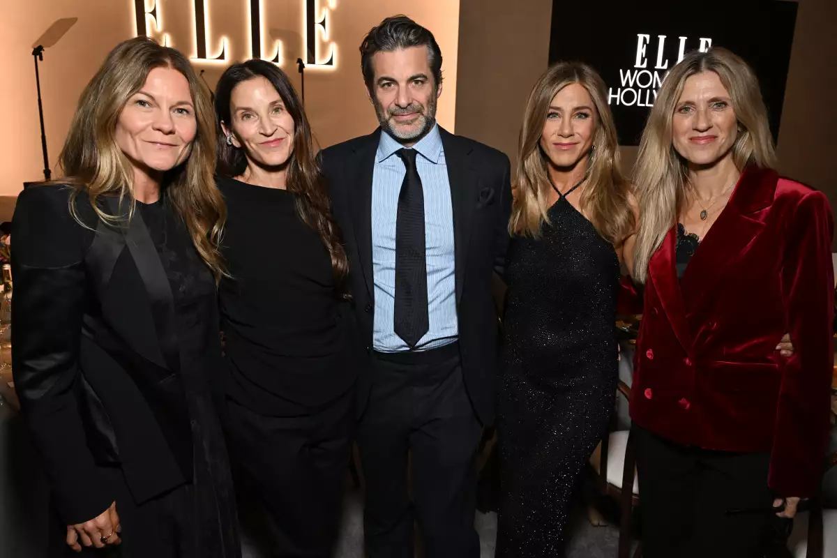 Jennifer-Aniston-Jim-Curtis-Evento