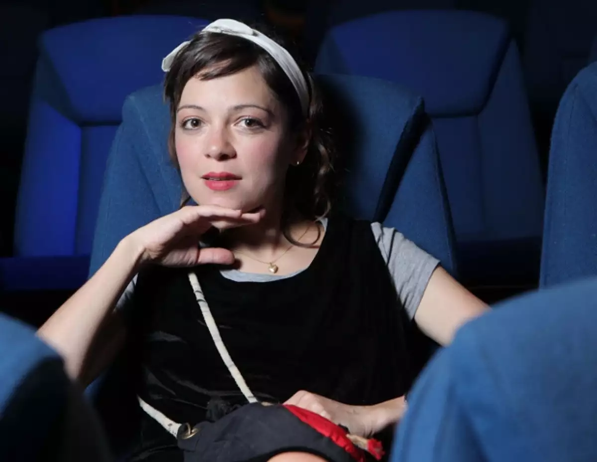 La cantante tiene un personaje muy importante en la película "El Cielo en Tu Mirada", en donde interpreta a una joven superficial.