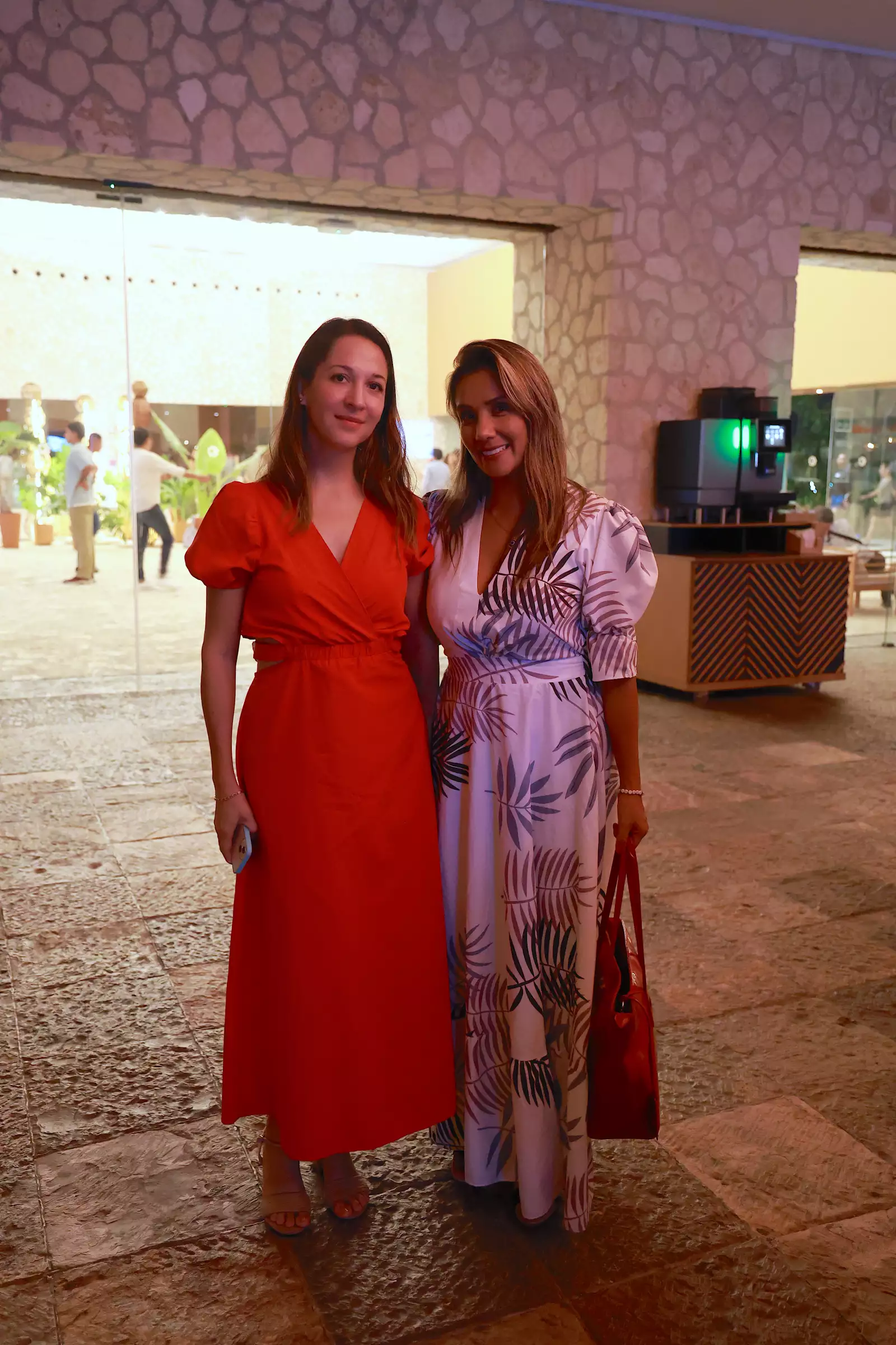 Claudia de Anda y Olga Muñoz 