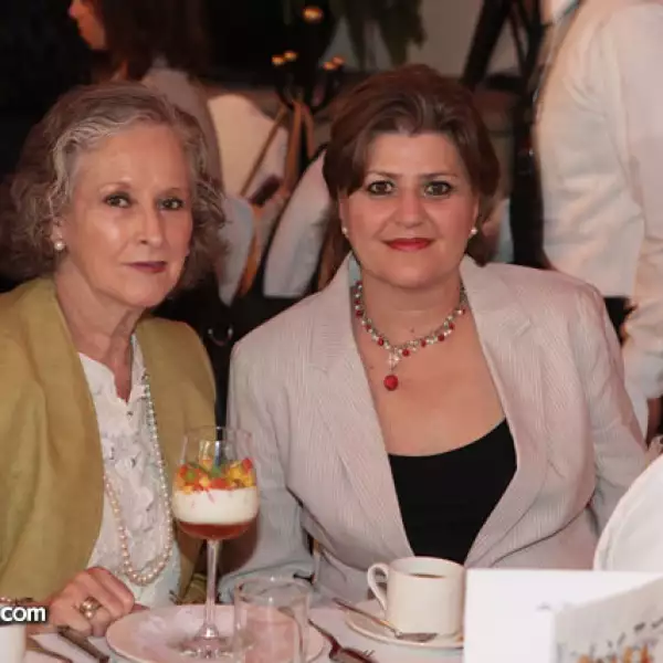 Elena Gómez y Teresa Rivero