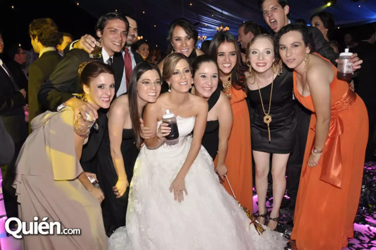 Marcela Cuesta con sus amigos