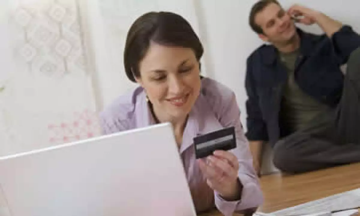 No sólo las plazas comerciales y tiendas establecidas contarán con promociones no repetibles de compra. (Foto: Thinkstock)