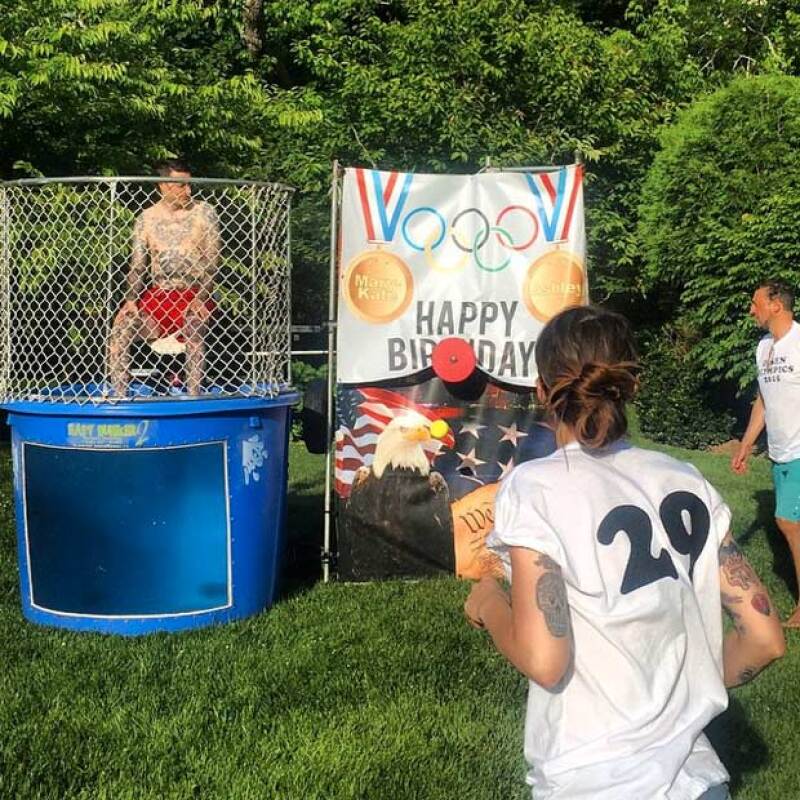 Los invitadas de las Olsen compitieron en diversos juegos para llevarse el primer lugar, en los Hamptons.