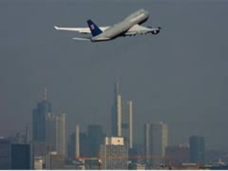 El fabricante de la marca Boeing ha dotado a United Airlines de aviones para viajes largos, como este 747. (Foto: Reuters)