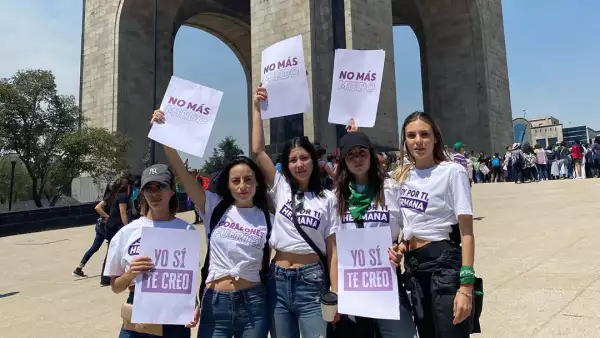 Famosas en la marcha del Día Internacional de la Mujer