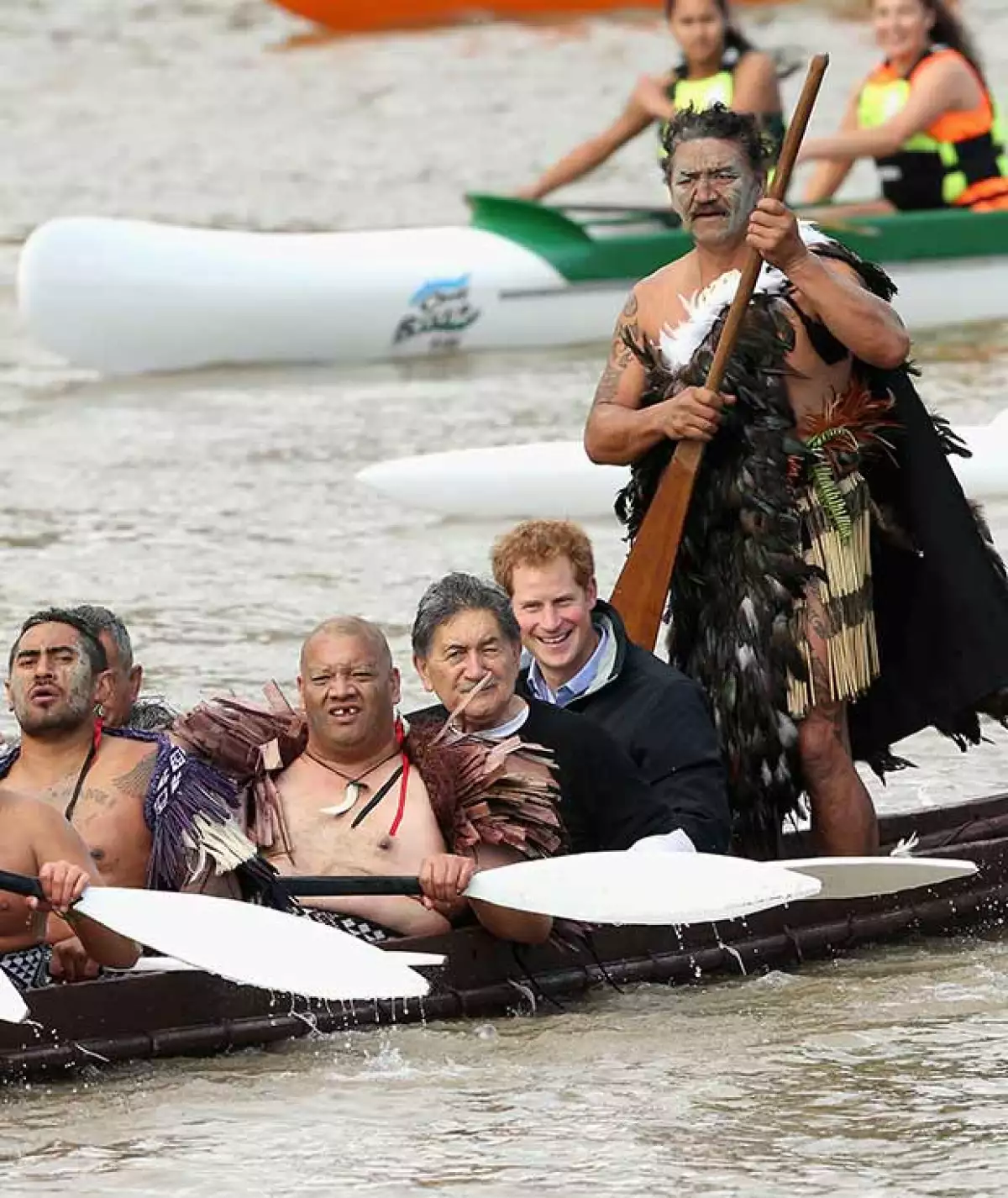 Harry se dijo agradecido con la oportunidad de remar con los guerreros.