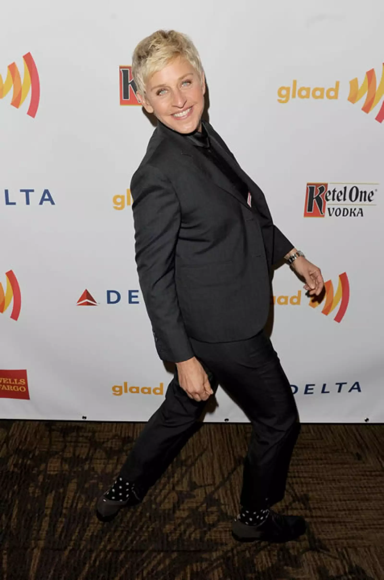 La conductora y comediante Ellen DeGeneres se coló en la posición 51 con 55 años de edad.