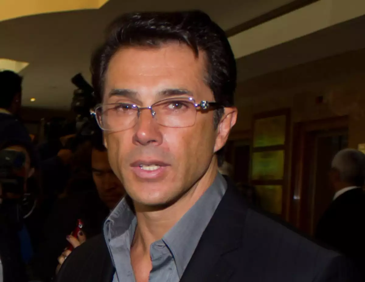 A pesar de que dijo que probablemente sea un sueño guajiro, el actor pide le devuelvan los pasaportes y visas de su familia.