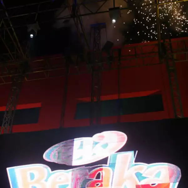 Concierto Alejandro Fernández, Beraka.