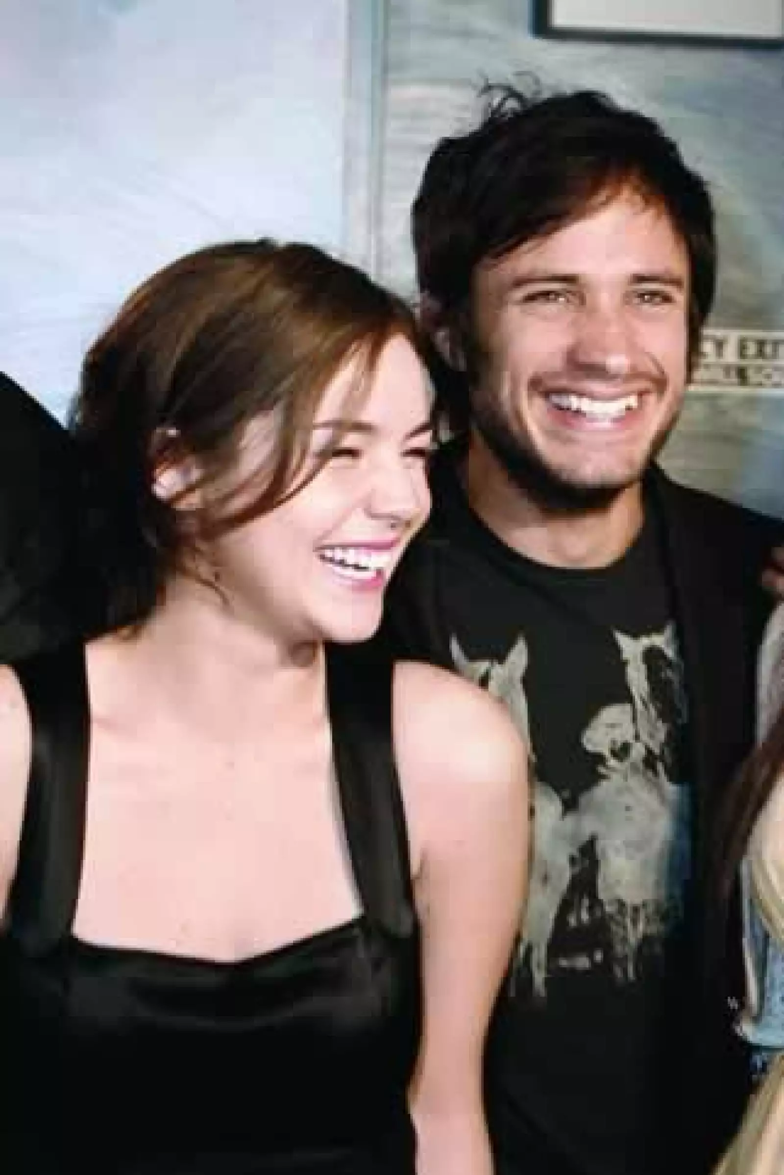 COMO DIRECTOR. Gael con Camila Sodi, esposa de Diego, en el estreno de Déficit, la cual dirigió en 2007 bajo el sello de su productora Canana Films.