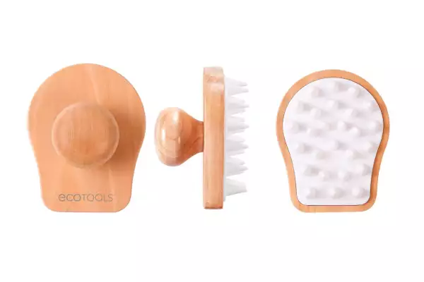 eco tools scalp brush .jpg
