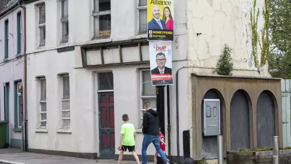 Cinco cosas sobre Irlanda del Norte, que celebra elecciones regionales claves.