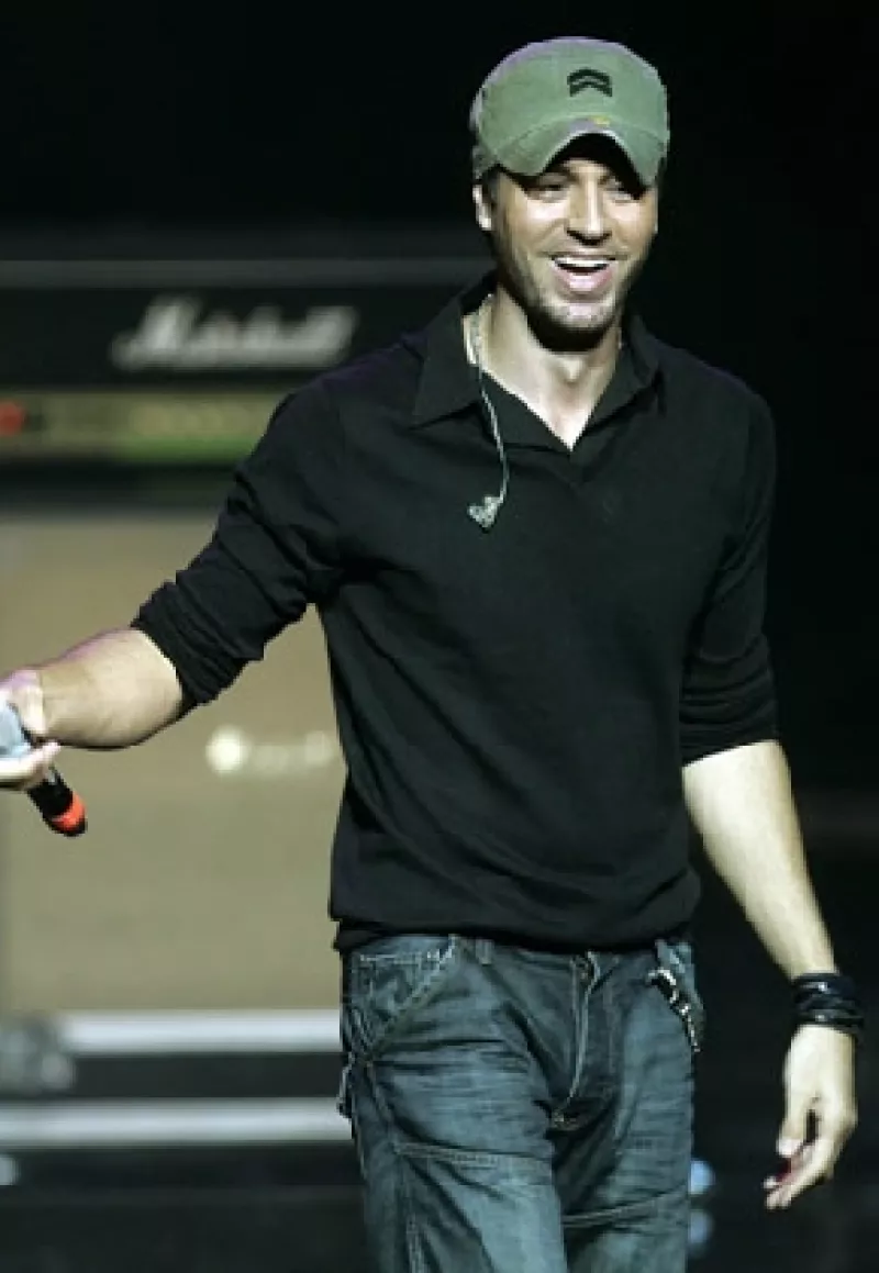 Las canciones podrán ser bajadas desde su página de internet y lo que se recaude será para los damnificados.