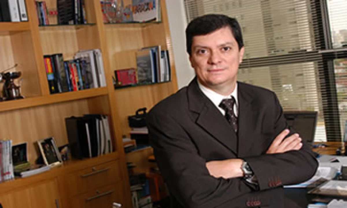 Expertos han alertado que la recaudación en México representa apenas 10% del Producto Interno Bruto. (Foto: MicroStrategy)