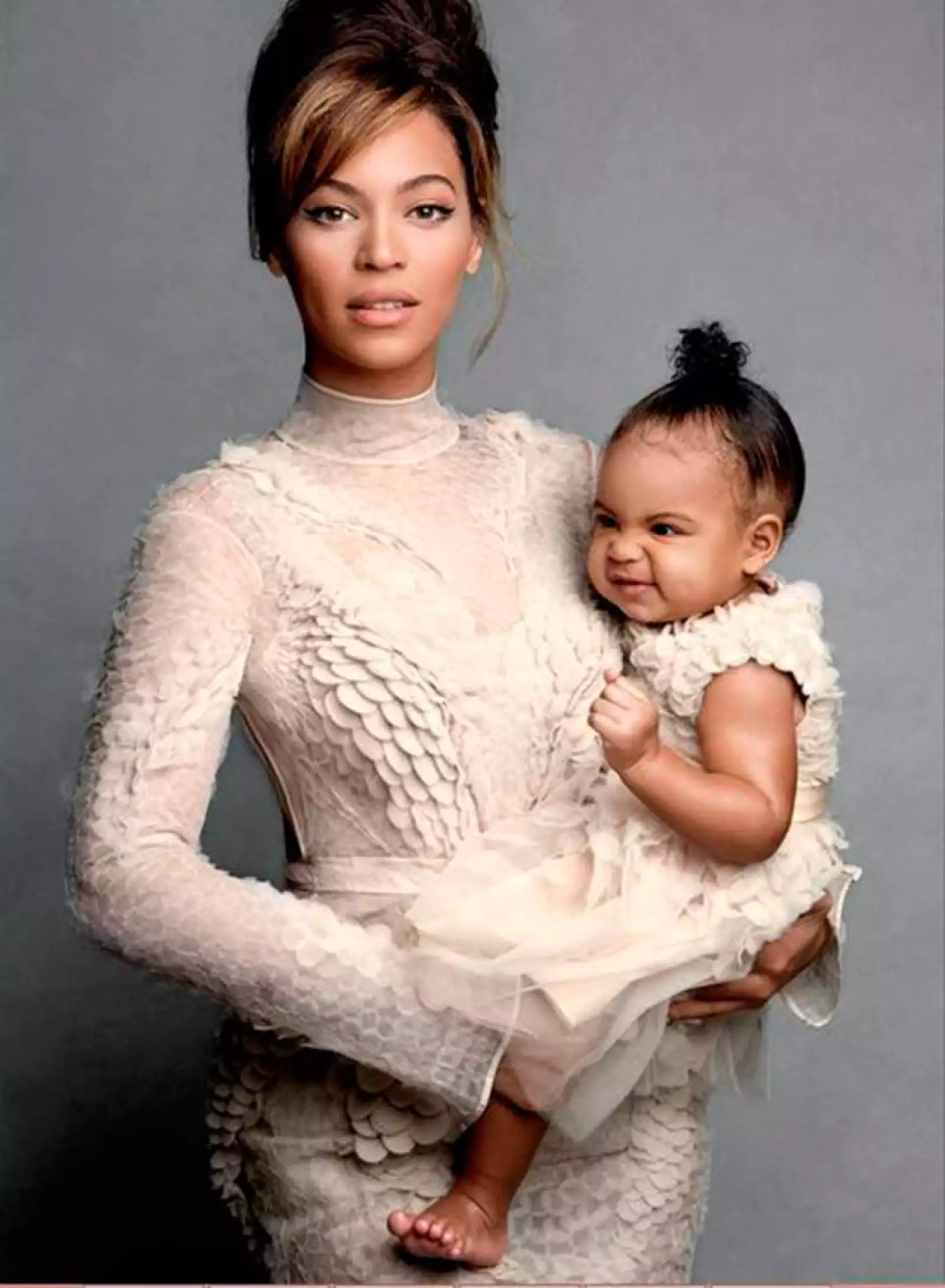 Esta glamourosa foto de Beyoncé con la pequeña Blue Ivy logró 2.2 millones de likes.