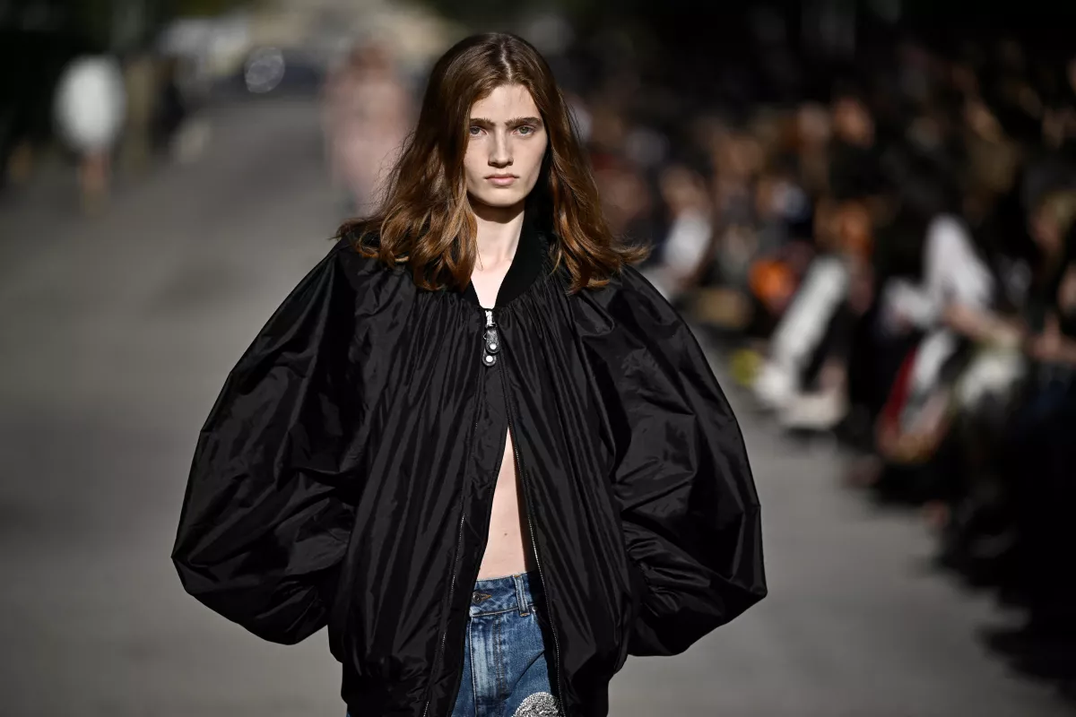 FASHION-FRANCE-WOMEN-STELLA MCCARTNEY