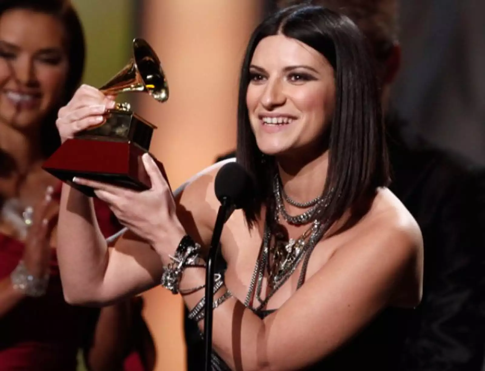 La italiana Laura Pausini ganó el premio a Mejor Álbum Vocal Pop Femenino por Primavera anticipada.
