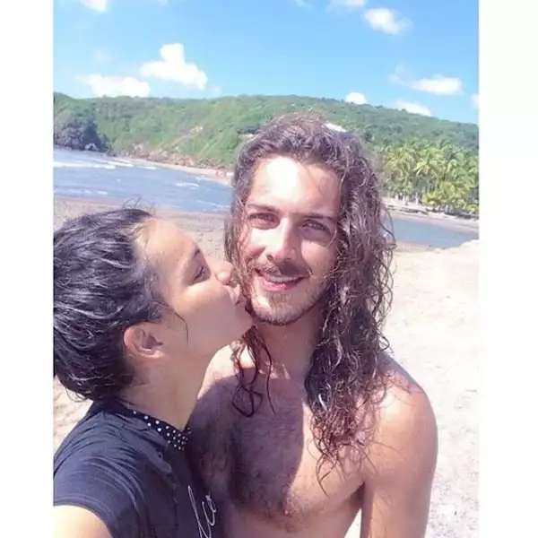 Esta vez  viajó a Mezquitic en compañía de su novio Carlos Ibarra.