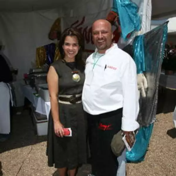 Gisela Zavala, Armando Prats