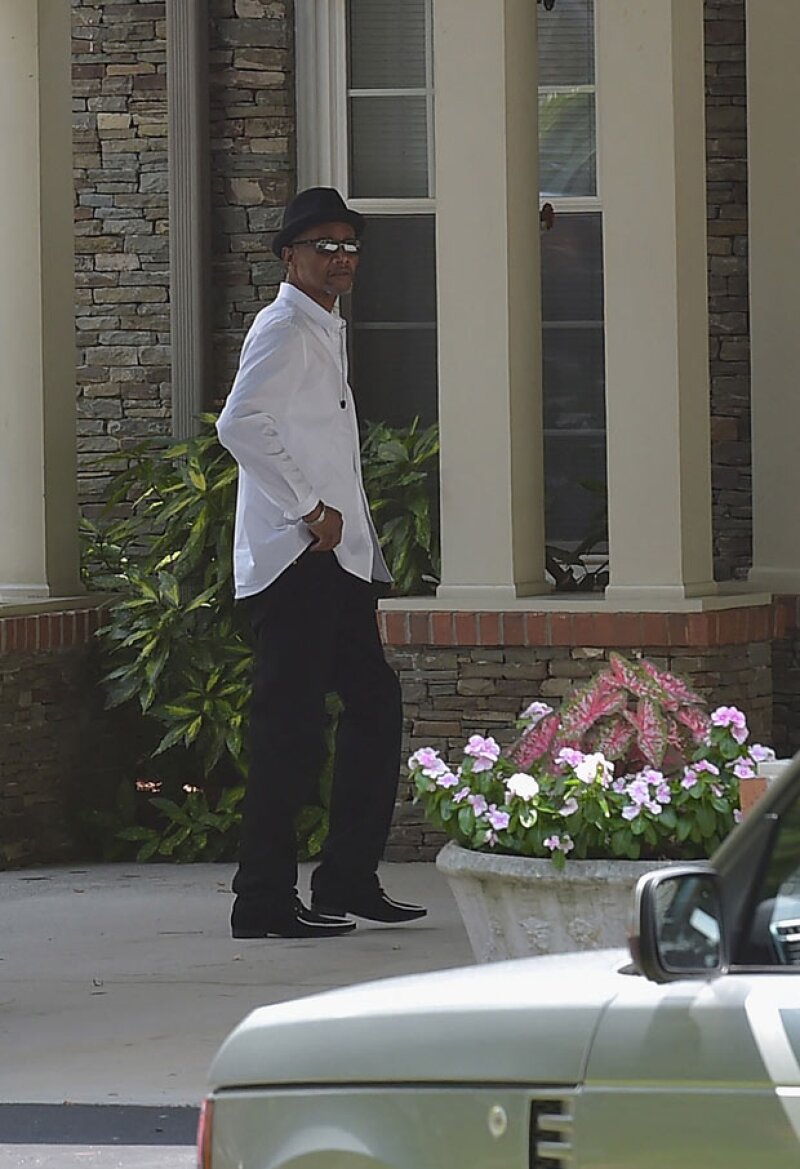 El tio Ray a su llegda al Peachtree Christian Hospice, sigue al pendiente de la salud de la joven cantante.