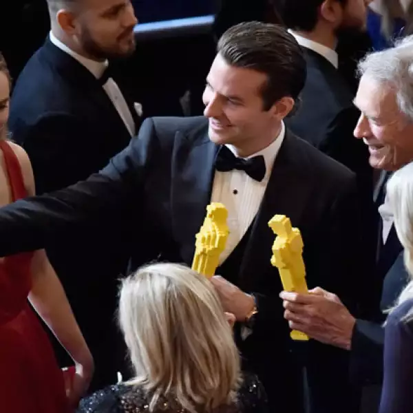 Bradley Cooper en una selfie con Clint Eastwood.