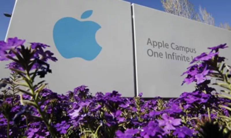 Apple acusa a Samsung de copiar sus populares dispositivos iPhone e iPad. (Foto: Reuters)