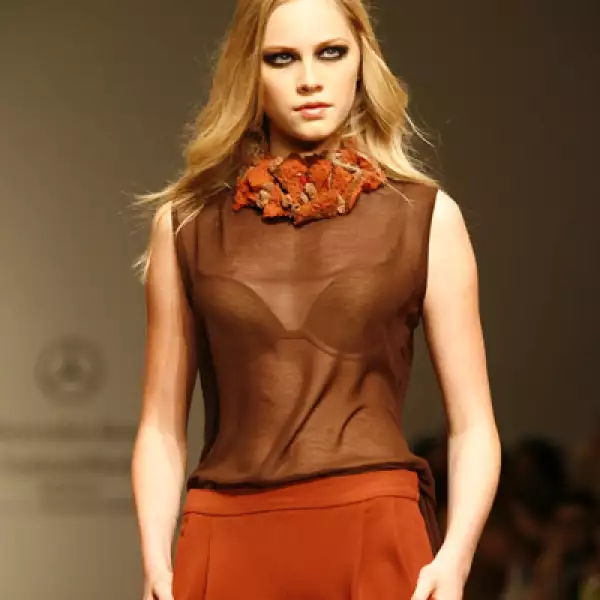 Desfile Veneno en la piel