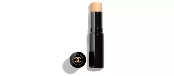 CHANEL-sofia richie-boda-maquillaje-productos-look-natural.jpg