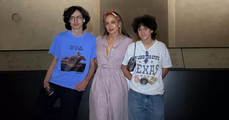 Max, Jennifer Lopez y Emme