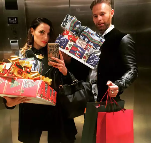 La familia Marimar Vega celebró Navidad con numerosos regalos.