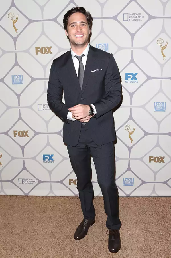 Diego Boneta asistió como invitado al after party de Fox, donde estuvieron presentes celebridades de la talla de Sofía Vergara y Lady Gaga.