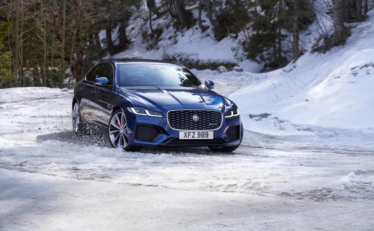 Jaguar XF 2021.jpg