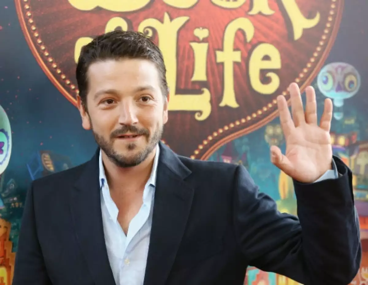 El actor decidió participar en la cinta "El libro de la vida" en parte porque sería una película que podrían ver sus hijos, y cuenta cómo reaccionó Jerónimo la primera vez que lo escuchó cantar.